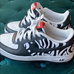 Nike Force 1 Zebra Print